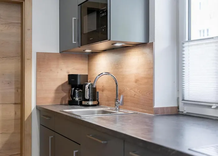 Lutte شقة كابرون